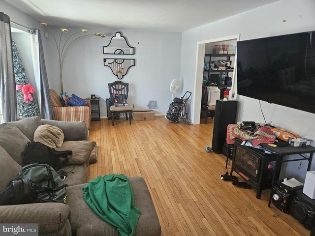 8 INVERNESS CT, Wilmington, DE 19808