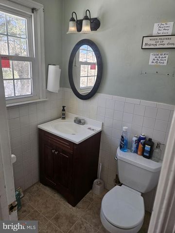 8 INVERNESS CT, Wilmington, DE 19808