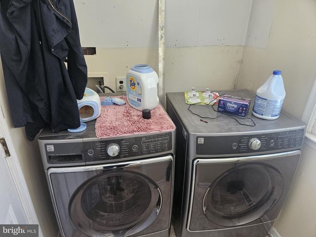 8 INVERNESS CT, Wilmington, DE 19808