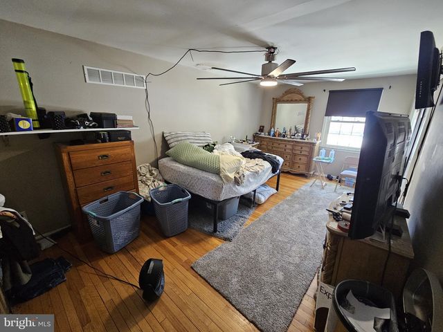 8 INVERNESS CT, Wilmington, DE 19808