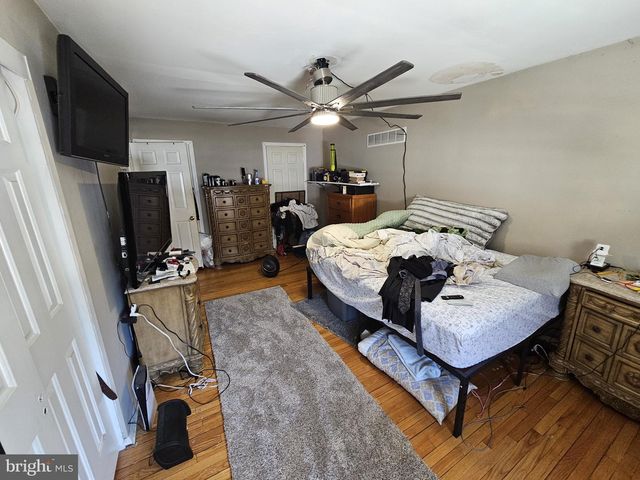 8 INVERNESS CT, Wilmington, DE 19808