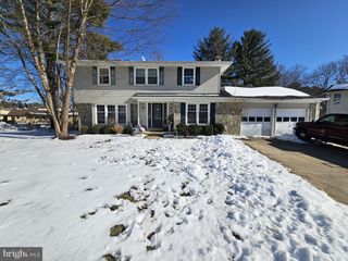 8 INVERNESS CT, Wilmington, DE 19808