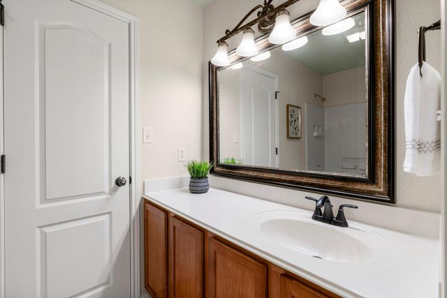 7611 Blue Jay CT, Georgetown, TX 78628