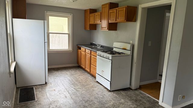 1605 Hill Street, Anderson, IN 46012