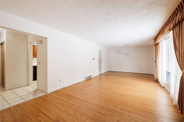 254 Parkview Drive, Penfield, NY 14625