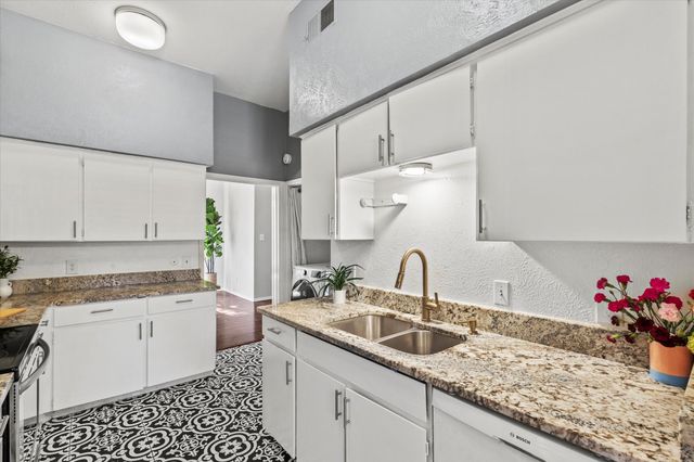 10439 High Hollows Drive 222, Dallas, TX 75230