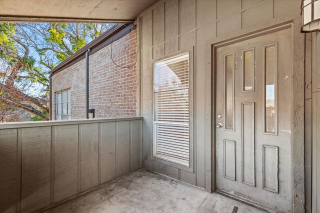 10439 High Hollows Drive 222, Dallas, TX 75230