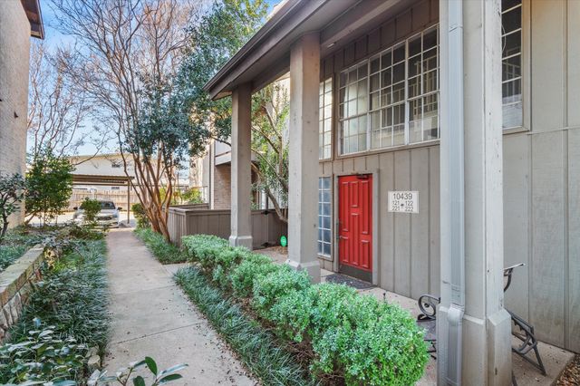 10439 High Hollows Drive 222, Dallas, TX 75230