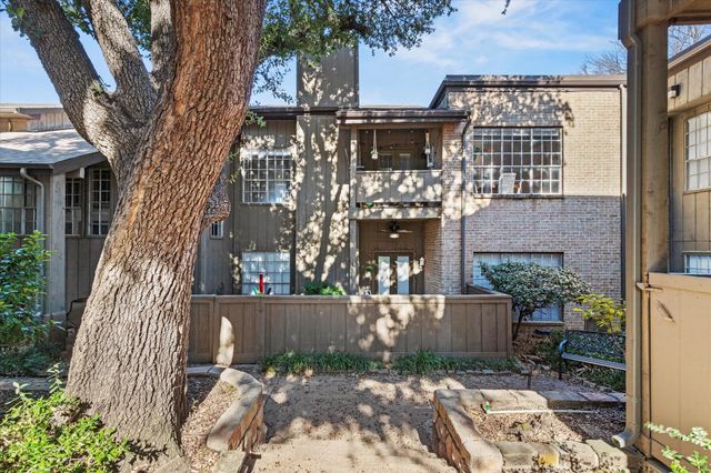 10439 High Hollows Drive 222, Dallas, TX 75230