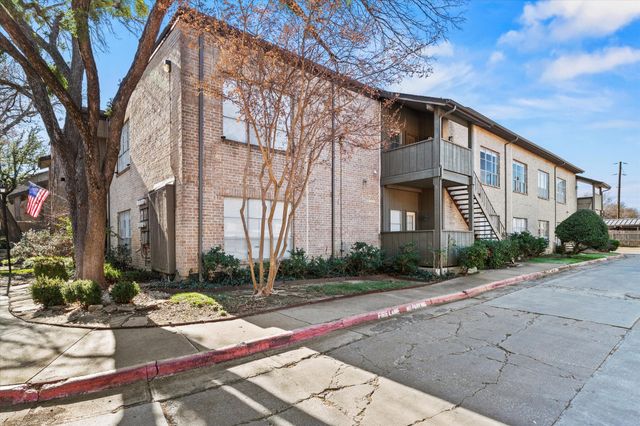 10439 High Hollows Drive 222, Dallas, TX 75230