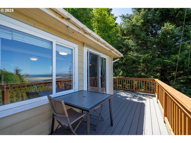 1195 3RD St, Netarts, OR 97143
