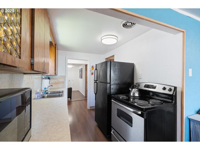 1195 3RD St, Netarts, OR 97143
