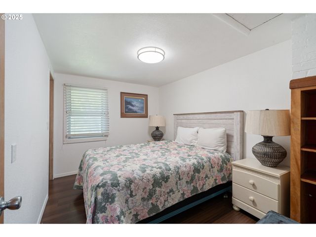 1195 3RD St, Netarts, OR 97143