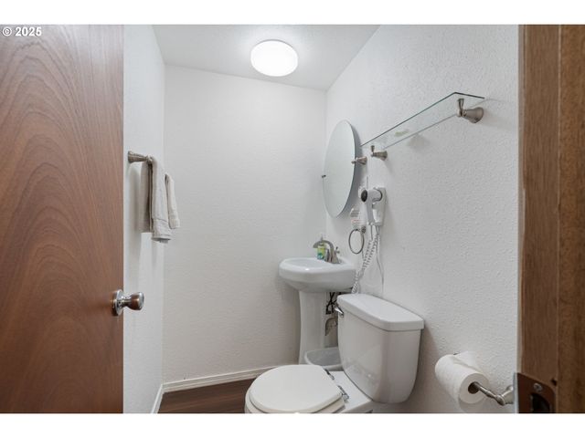 1195 3RD St, Netarts, OR 97143
