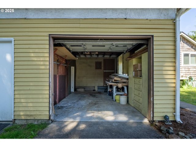 1195 3RD St, Netarts, OR 97143