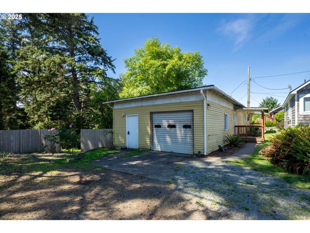1195 3RD St, Netarts, OR 97143
