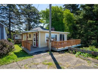 1195 3RD St, Netarts, OR 97143