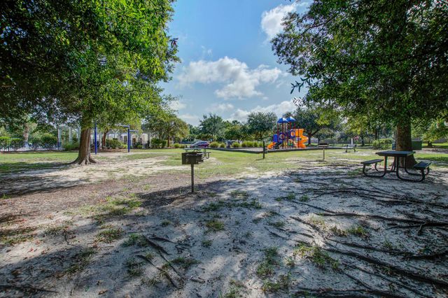 5215 Stonewall Drive, Summerville, SC 29485