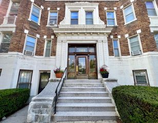 1669 Commonwealth Ave 3, Boston, MA 02135