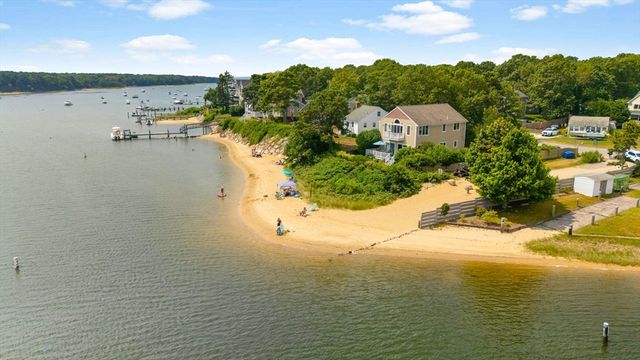 63 Ellsworth Dr, Falmouth, MA 02536