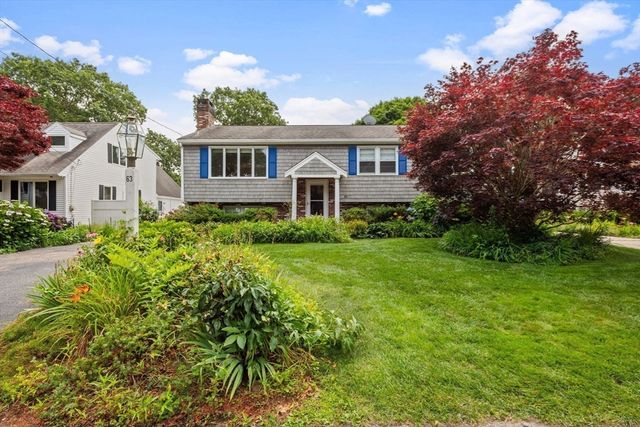 63 Ellsworth Dr, Falmouth, MA 02536