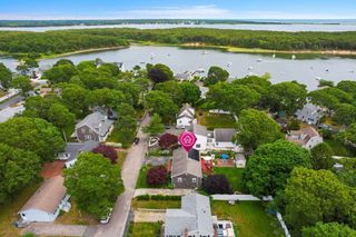 63 Ellsworth Dr, Falmouth, MA 02536