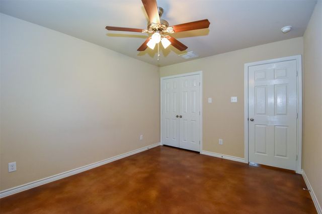 1103 Parkhurst Avenue B, Cleveland, TX 77327