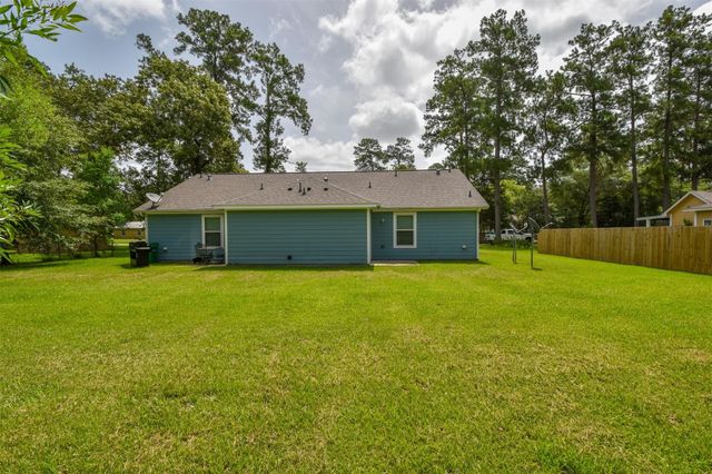1103 Parkhurst Avenue B, Cleveland, TX 77327