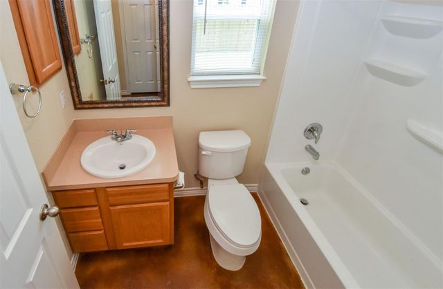 1103 Parkhurst Avenue B, Cleveland, TX 77327