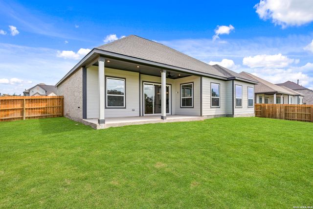 204 AZALEA ALY, Castroville, TX 78009