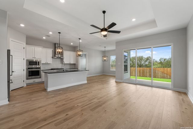 204 AZALEA ALY, Castroville, TX 78009