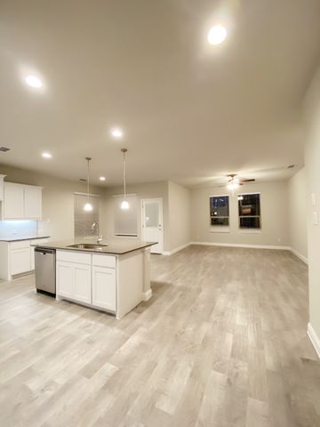 11536 LEESON Street, Fort Worth, TX 76052