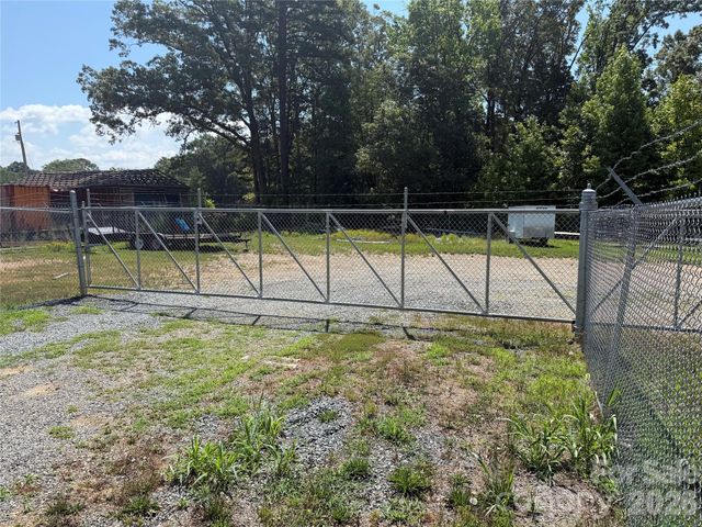 5166 Slanting Bridge Road, Denver, NC 28037