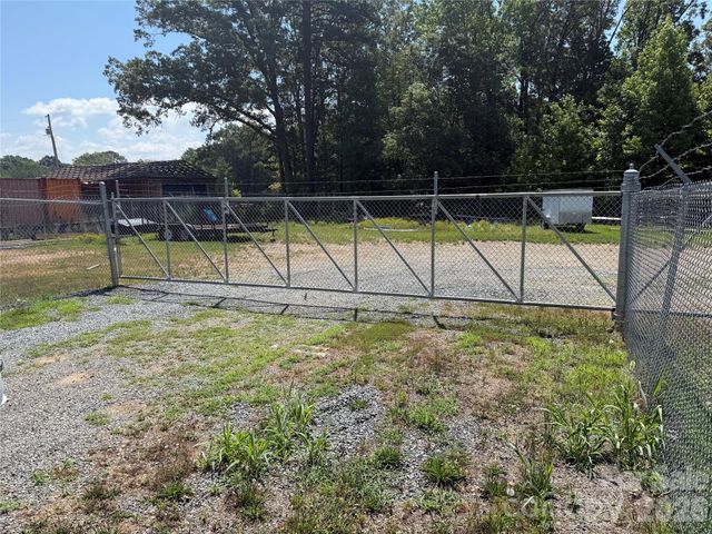 5166 Slanting Bridge Road, Denver, NC 28037