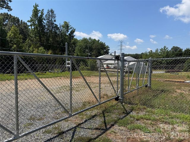 5166 Slanting Bridge Road, Denver, NC 28037