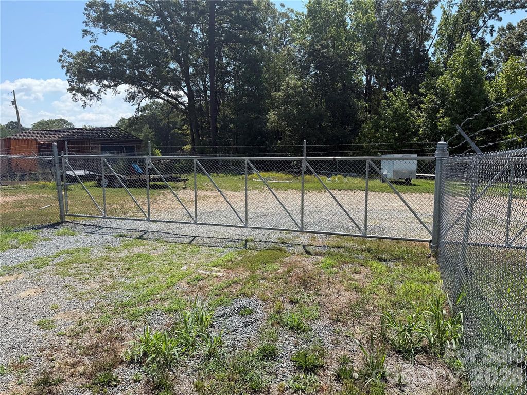 5166 Slanting Bridge Road, Denver, NC 28037