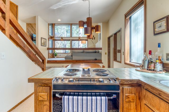 70675 Pasque Flower SM80, Black Butte Ranch, OR 97759