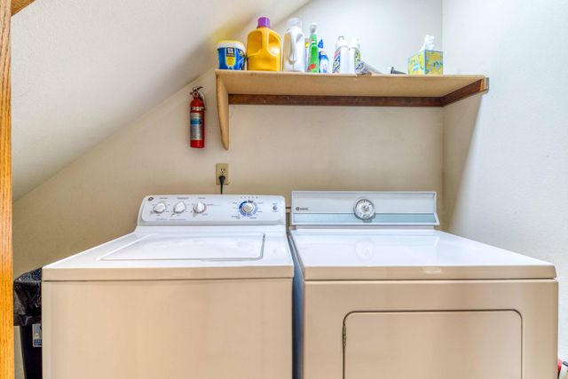 70675 Pasque Flower SM80, Black Butte Ranch, OR 97759