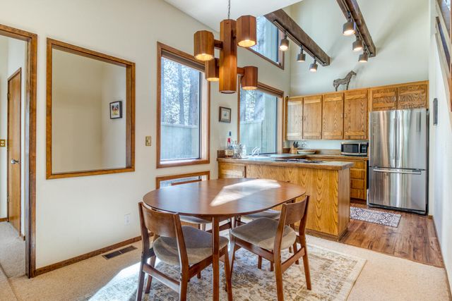 70675 Pasque Flower SM80, Black Butte Ranch, OR 97759