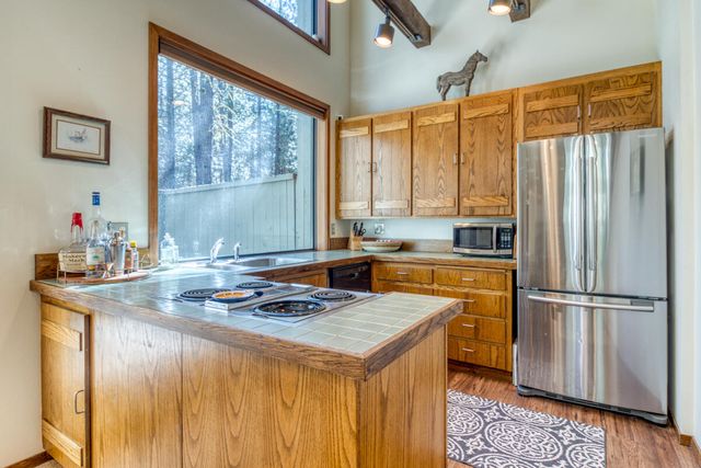 70675 Pasque Flower SM80, Black Butte Ranch, OR 97759