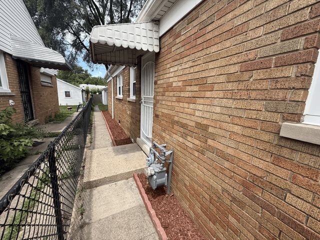 698 E Sibley Boulevard, Dolton, IL 60419