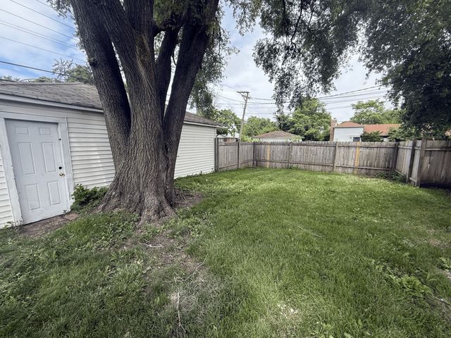 698 E Sibley Boulevard, Dolton, IL 60419