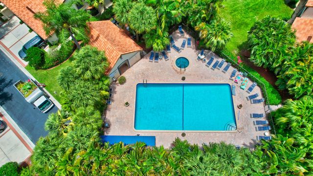 7913 La Mirada Drive, Boca Raton, FL 33433