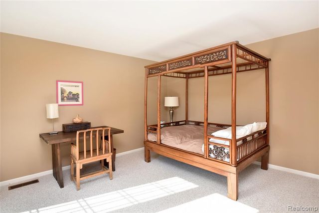 457 Cambridge Way, Bloomfield Hills, MI 48304