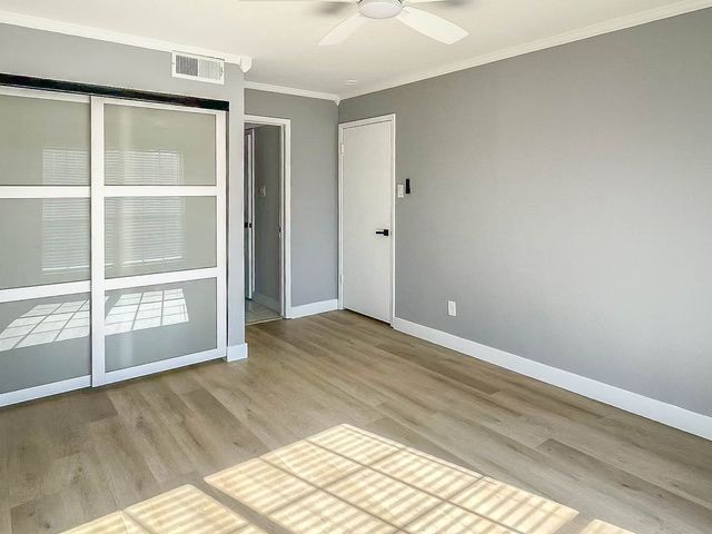 332 W Harwood Road B, Hurst, TX 76054