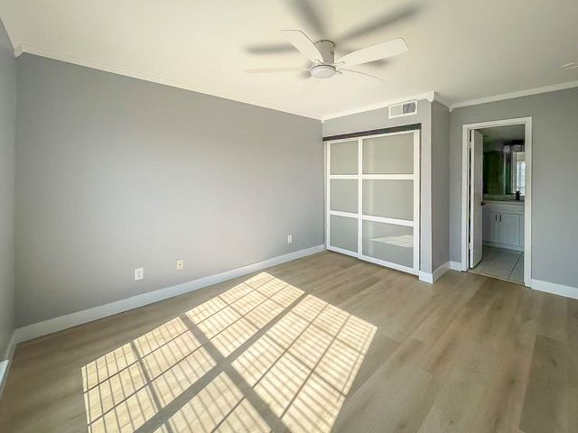 332 W Harwood Road B, Hurst, TX 76054