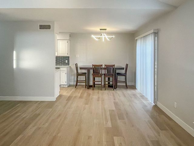 332 W Harwood Road B, Hurst, TX 76054