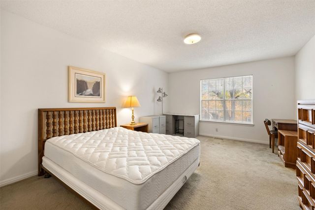 8705 Silverhill LN, Austin, TX 78759