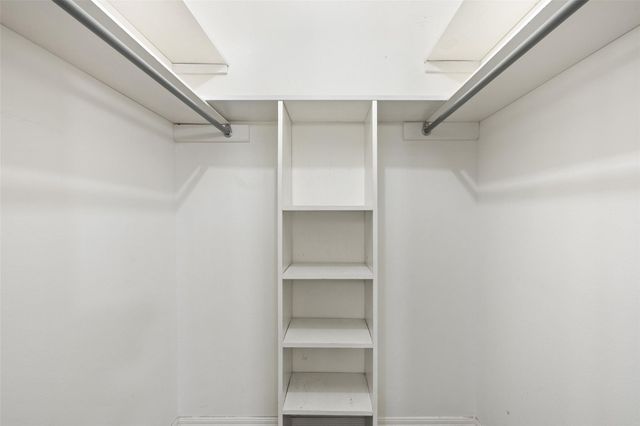 8705 Silverhill LN, Austin, TX 78759