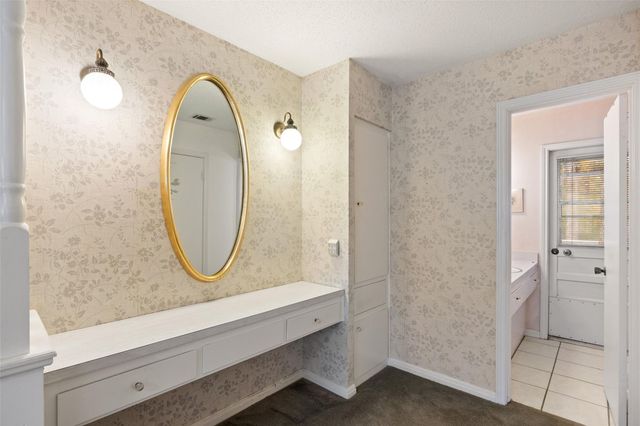 8705 Silverhill LN, Austin, TX 78759